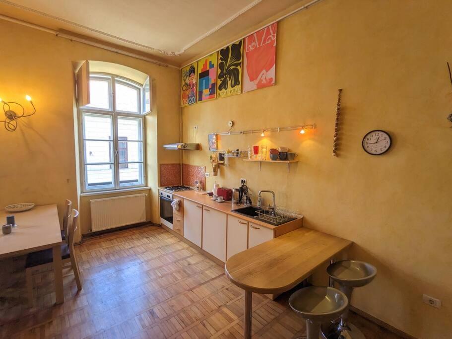 Boheme Central Apartment ทิมิชัวรา ภายนอก รูปภาพ