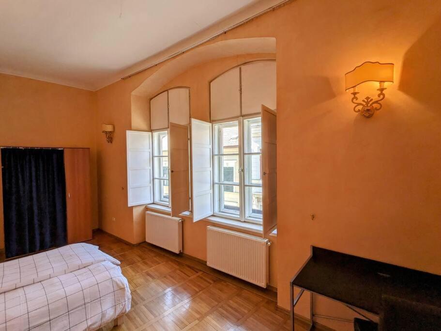 Boheme Central Apartment ทิมิชัวรา ภายนอก รูปภาพ